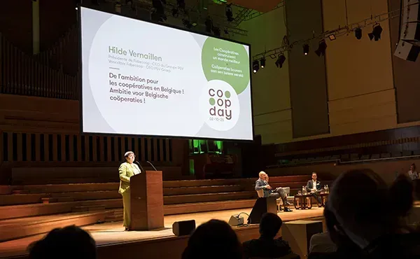 Hilde Vernaillen op het podium van Coopday 2025
