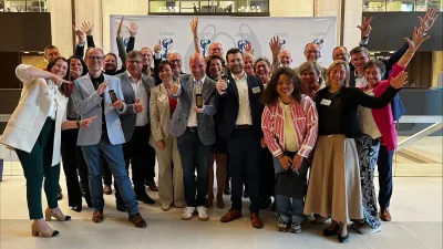 Groepsfoto van collega's van P&V Groep op de uitreiking van de Decavi-trofeeën Non-Life 2026